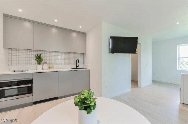 Foto del edificio - 715 S 3rd St