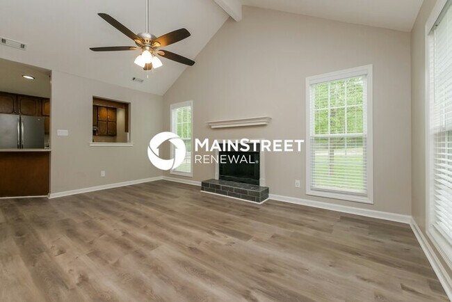 Foto del edificio - 3 Bedroom Pet-Friendly Home in McDonough, GA with Main Street Renewal
