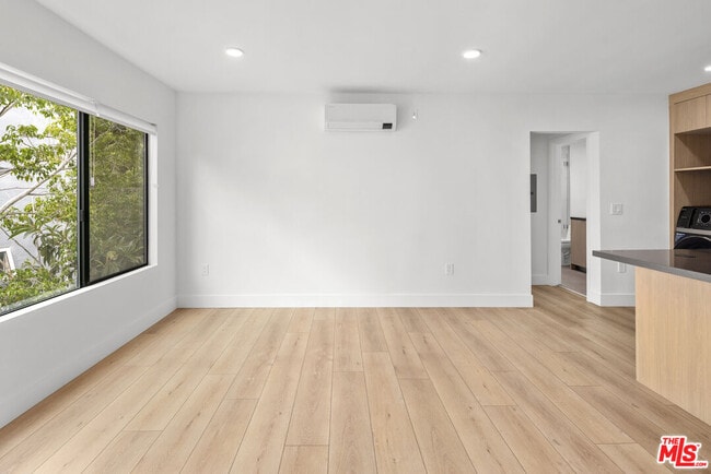Building Photo - 2811 3rd St