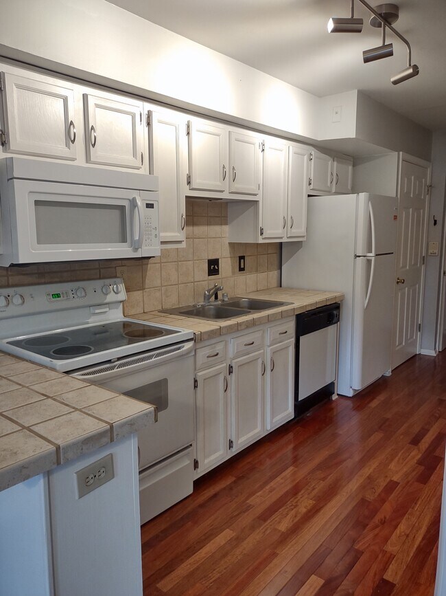Foto del edificio - 2730 Brownsboro Rd