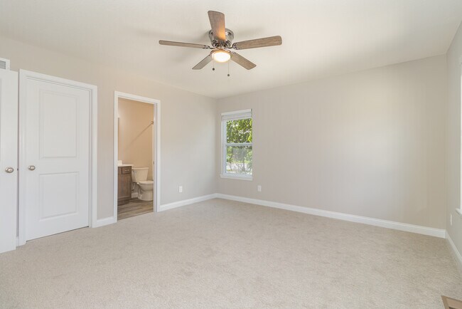 Foto del edificio - 2308 Point Pl