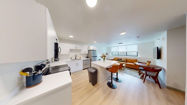 Interior Photo - Foss Fields Ascent