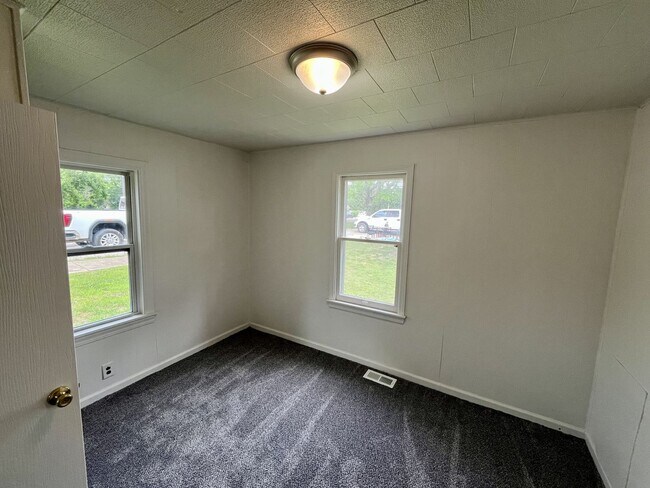 Foto del edificio - 3 Bed | 1 Bath | House