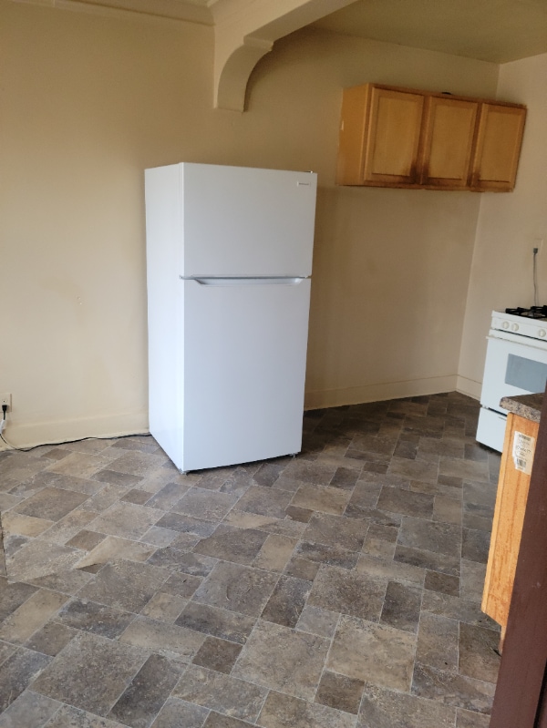 Building Photo - 1625 W Keefe Ave