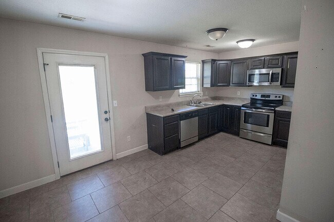 Building Photo - 4609 Dehaven Dr