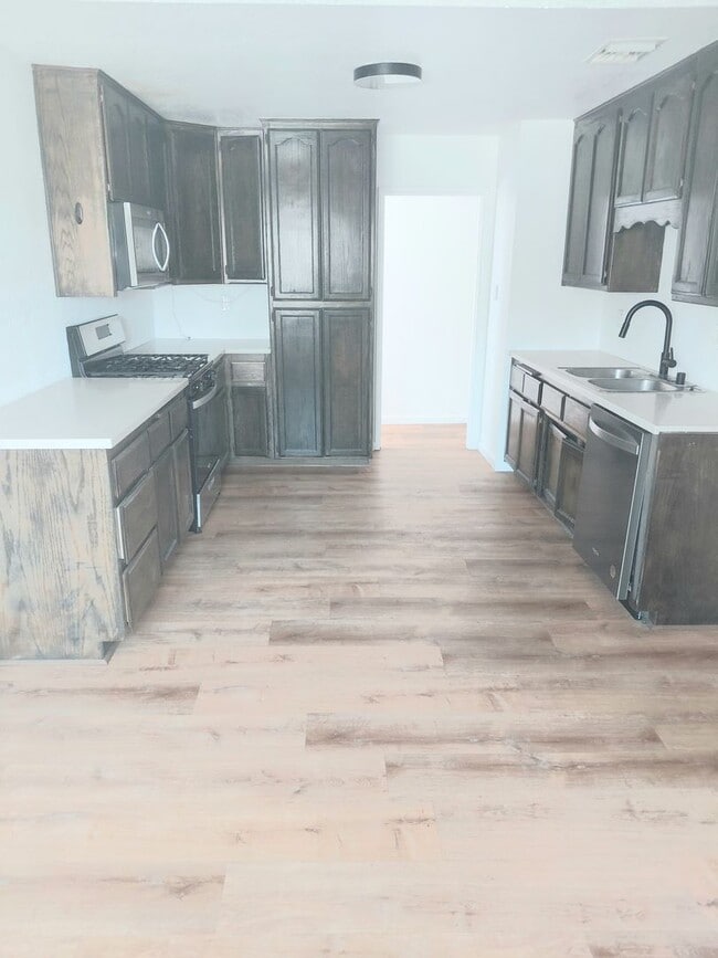 Building Photo - 232 Woodham Ave