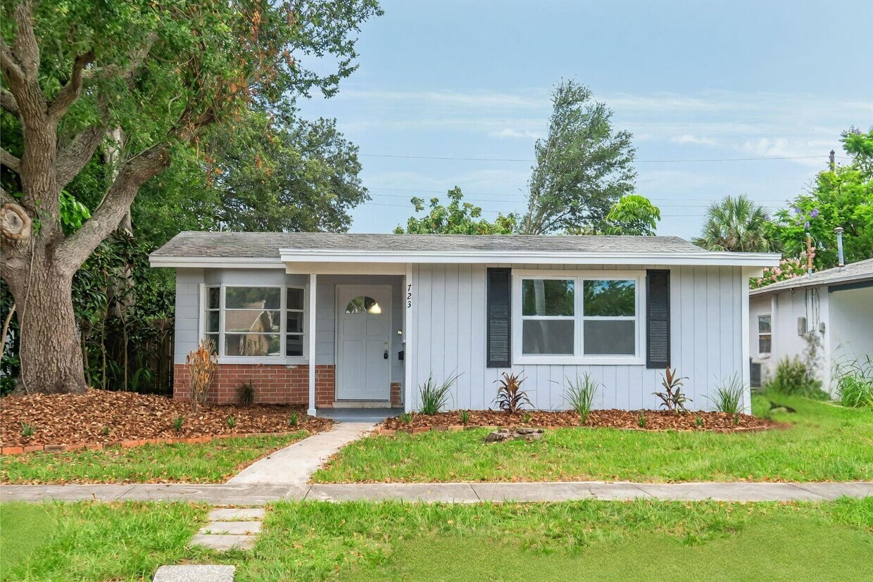 Primary Photo - 2 Bedroom, 1 Bathroom Home for Rent in St ...