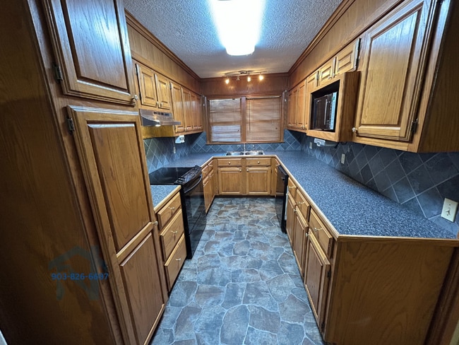 Building Photo - 1103 N Kings Hwy