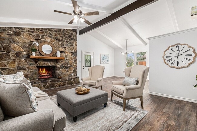 Building Photo - Stunning Remodel with Vaulted Ceilings and Spacious Yard