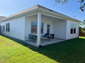 Building Photo - 4104 Zoe Ln