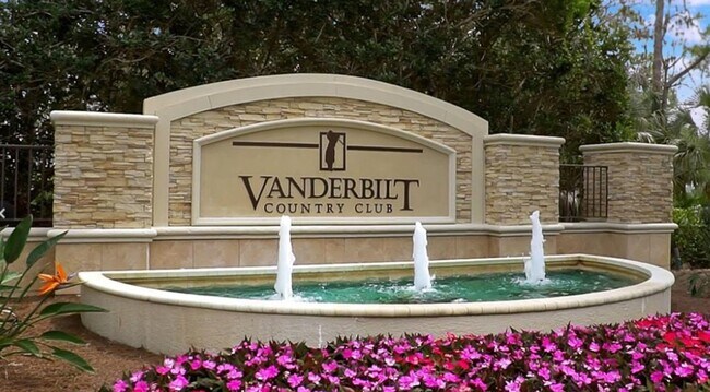 Foto del edificio - ** Calling all Golf Enthusiasts ** Turn-Key 2 Bedroom + Den | 2 Bath Condo with Golf Course & Wat...