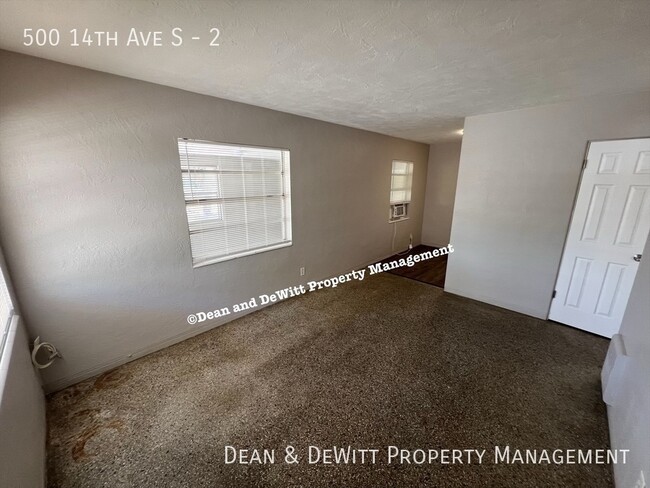 Foto del edificio - 500 14th Ave S