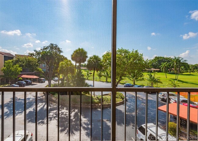 Foto del edificio - 3900 N Hills Dr