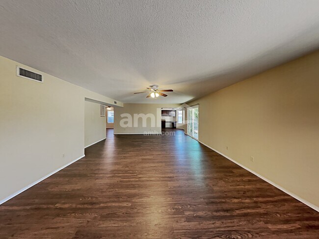 Building Photo - 8959 N Agate Place