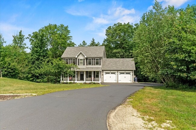 Building Photo - 30 Daylily Ln