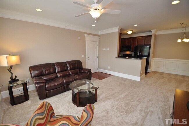 Building Photo - 732 Portstewart Dr
