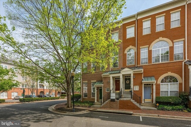 Photo - 4910 Barbour Dr Townhome