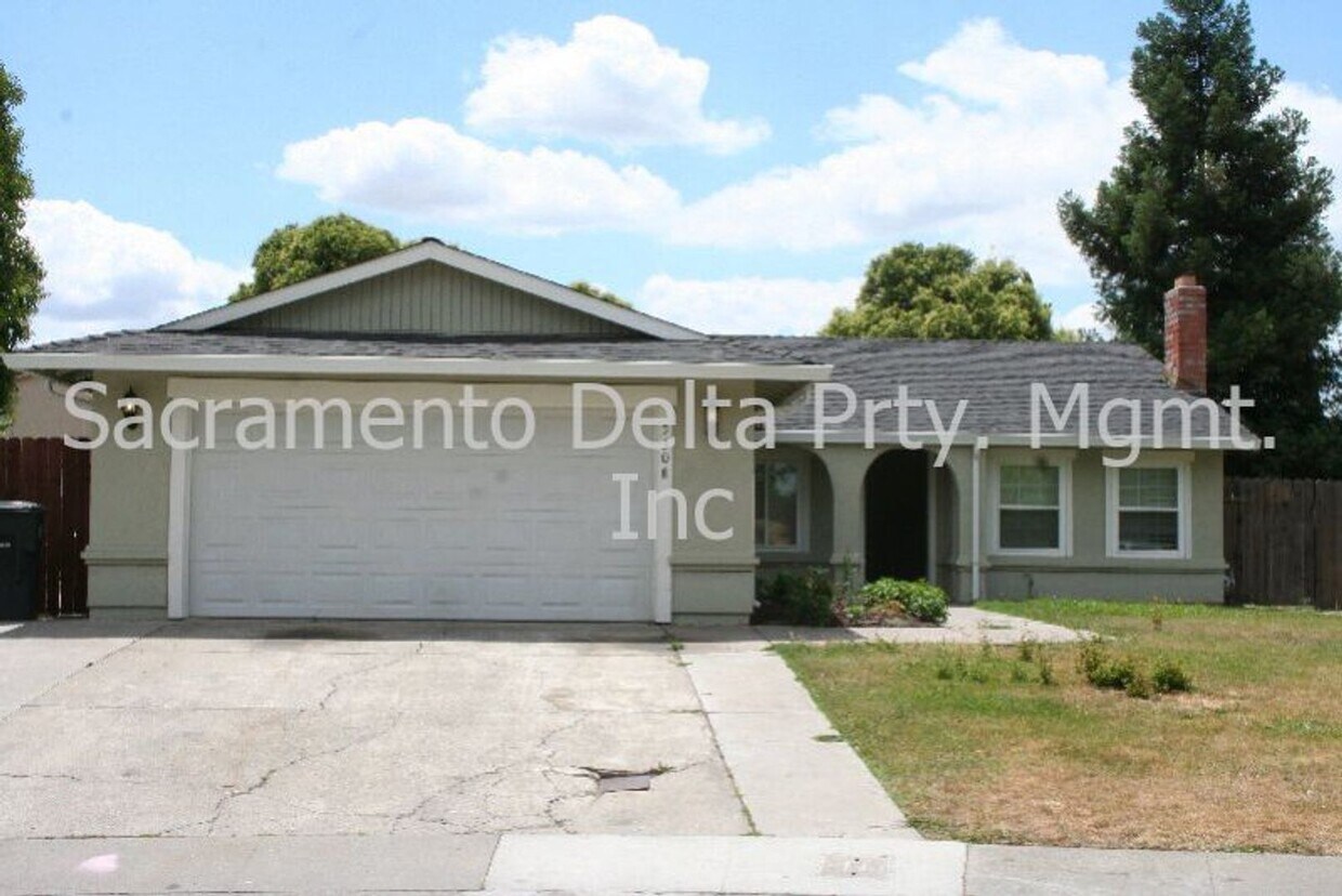 Primary Photo - Charming 4 bed/2 bath One Story Home in Va...