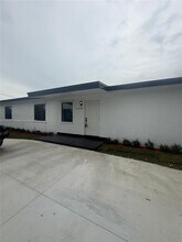 Building Photo - 3320 SW 97th Ave