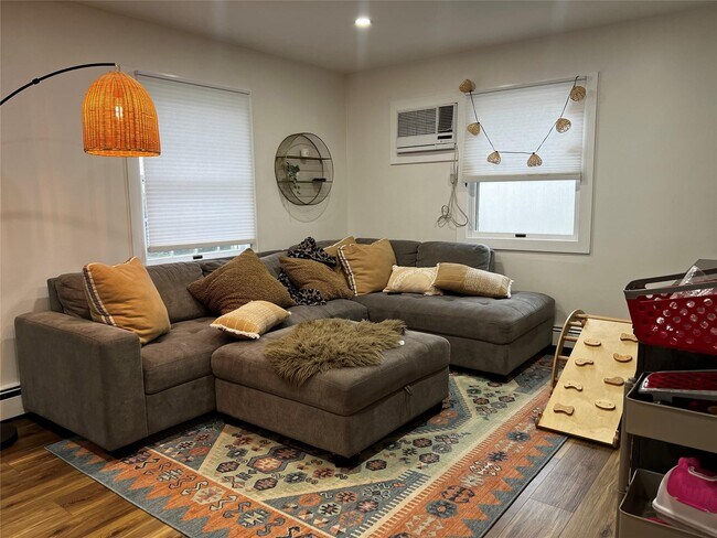 Foto del edificio - 68 Crescent Ln