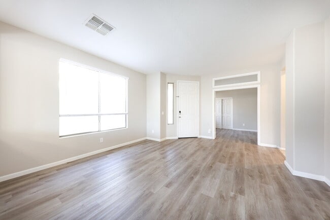 Building Photo - 15233 W Banff Ln
