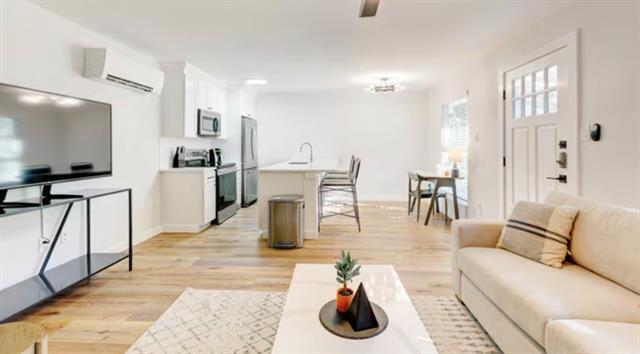 Foto principal - 425 N Rosemont Ave