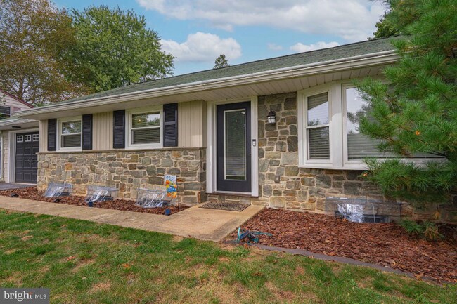 Foto del edificio - 41 Roosevelt Blvd