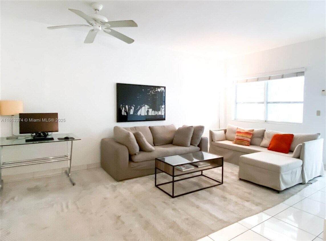Foto principal - 1755 Washington Ave