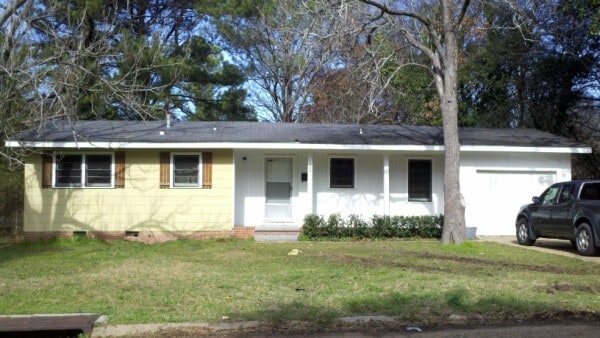 Photo - 540 Clubview Dr House