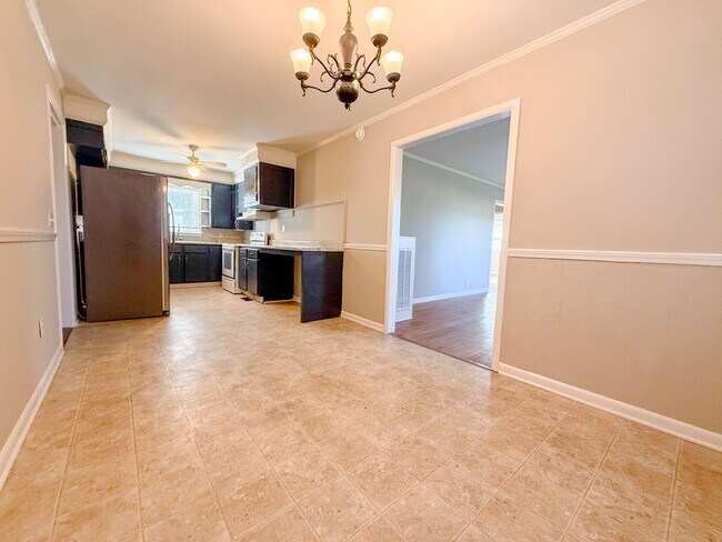 Foto del edificio - Spacious 3 Bedroom Home with Limited-Time $500 Move-In Special