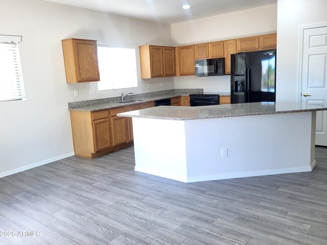 Foto del edificio - 9226 W Elwood St