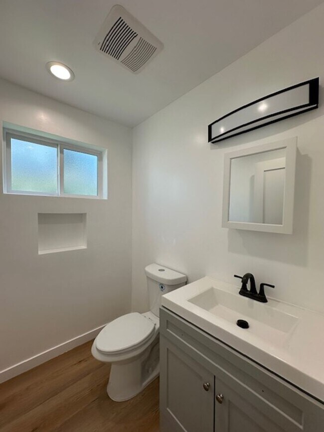 Building Photo - Brand new 3-bedroom, 2-bathroom designed f...