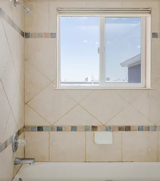 Foto del edificio - 1021 Blvd