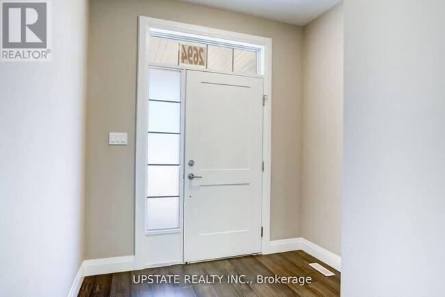 Photo du bâtiment - 2694 Bobolink Ln