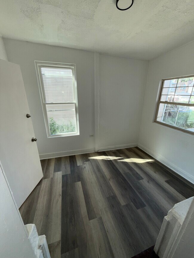 Foto del edificio - 5005 W Ferdinand St