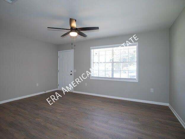 Building Photo - 2937 Sholtz Ave