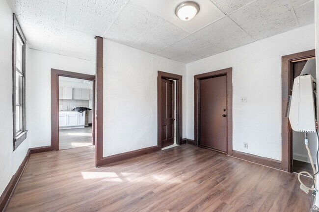 Foto del edificio - 1115 W 17th St