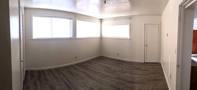 Master bedroom - 562 Van Buren St