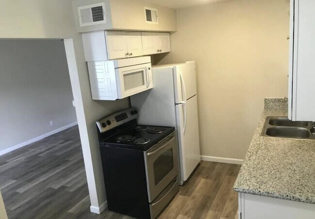 Foto del edificio - 4518 E Fountain Way