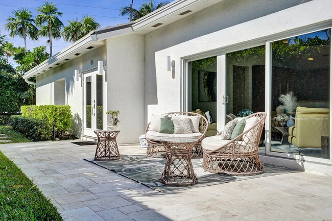 Foto del edificio - 1212 Hillsboro Mile