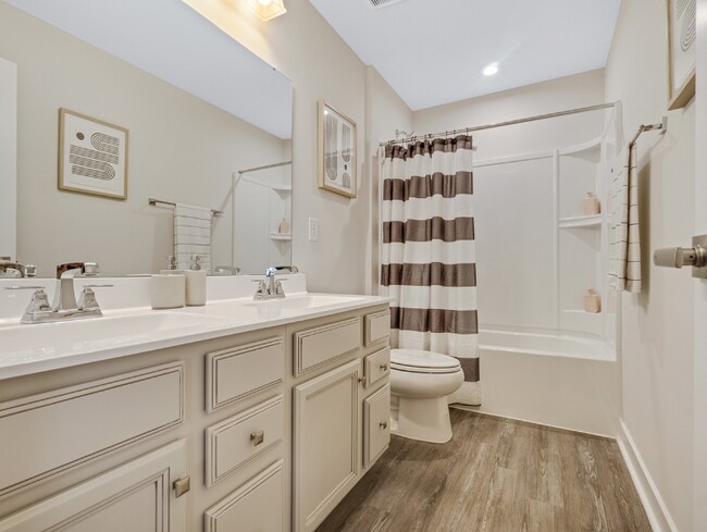 Foto del edificio - 559 Spring Hill Pl