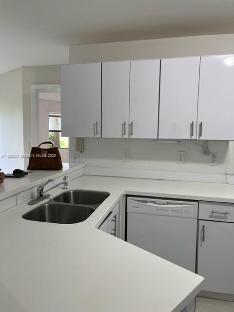 Building Photo - 9999 Summerbreeze Dr