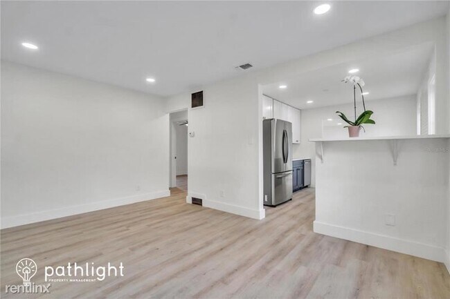 Foto del edificio - 3 br, 2 bath House - 3535 16Th Street N UNIT