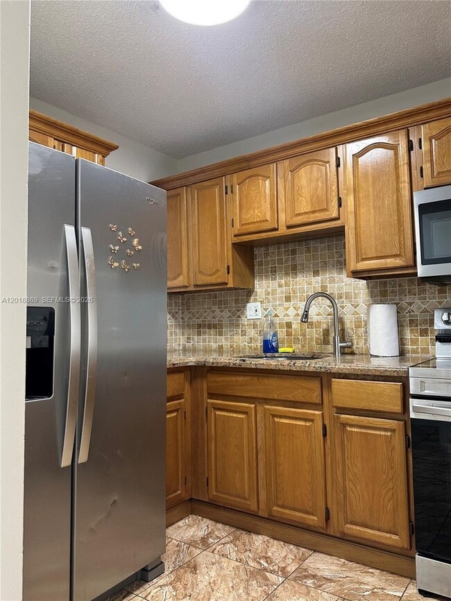 Foto del edificio - 2780 W 76th St