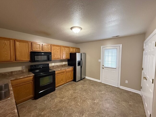 Building Photo - 110 Ashwood Dr