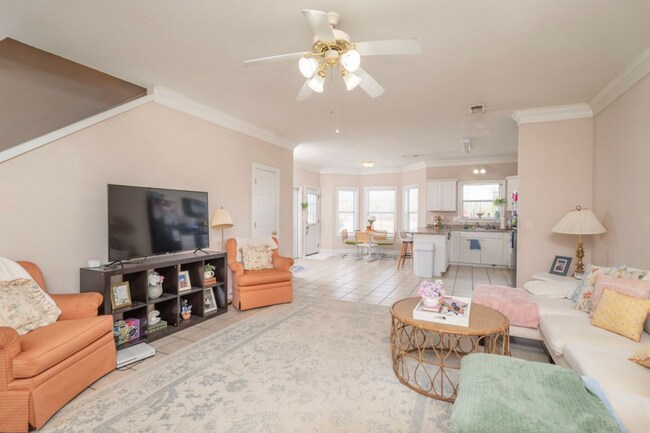 Building Photo - 1093 Saint Andrews Ln