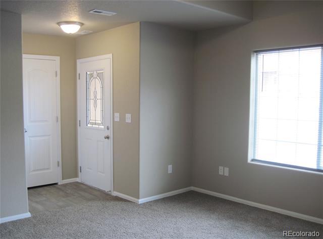 Foto del edificio - 7724 Sand Lake Heights