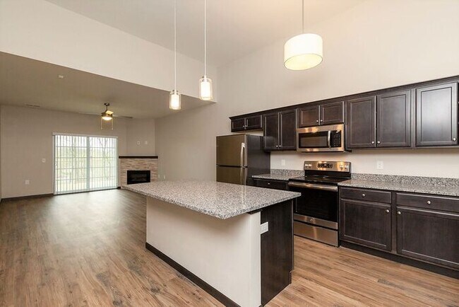 Foto del edificio - 2865 Spring Rose Cir