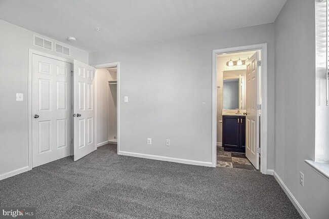 Foto del edificio - 1057 Flint Ct