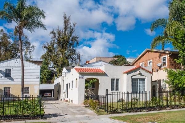 Primary Photo - 1639 Carmona Ave